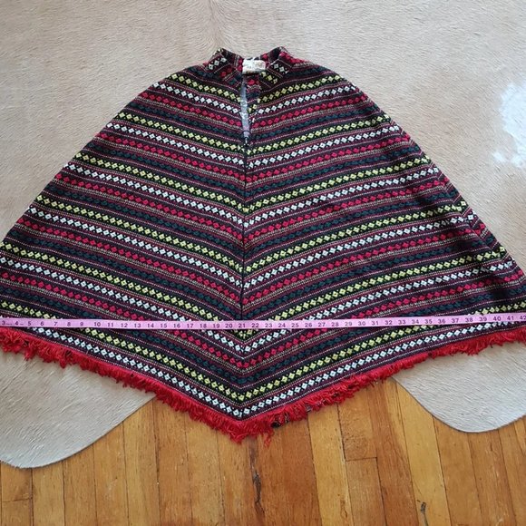 1970s Vintage Red Wool Poncho, Made in USA, Red Wool Patterned Poncho - Picture 4 of 10